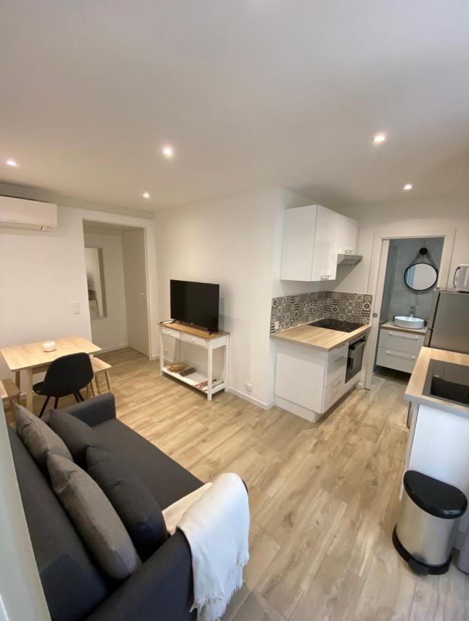Le Coeur Du Port De Golfe Juan - Parking - Clim - Wifi Apartment Vallauris Exterior photo