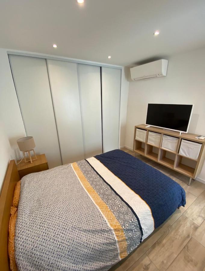 Le Coeur Du Port De Golfe Juan - Parking - Clim - Wifi Apartment Vallauris Exterior photo